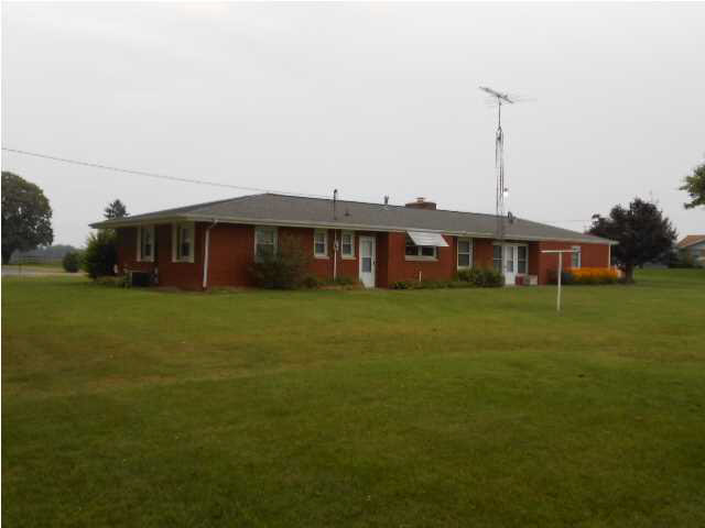 12681 N 1025 E, Odon, IN 47562 photo 2