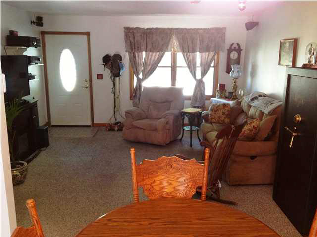 1801 Van Bibber Ave, Evansville, IN 47714 photo 2