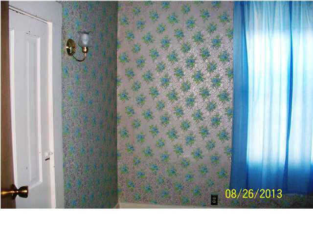 614 N 4th St, Vincennes, IN 47591 photo 7