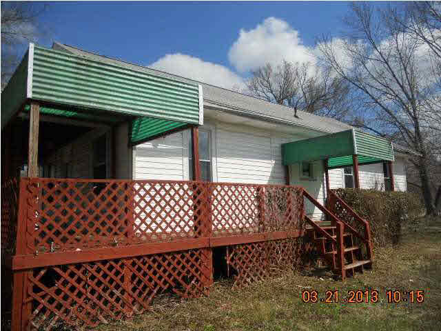 1610 Howard St, Evansville, IN 47713 photo 9