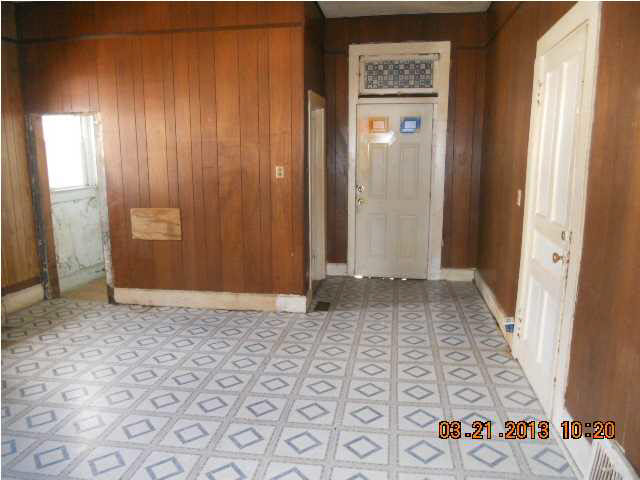 1610 Howard St, Evansville, IN 47713 photo 3