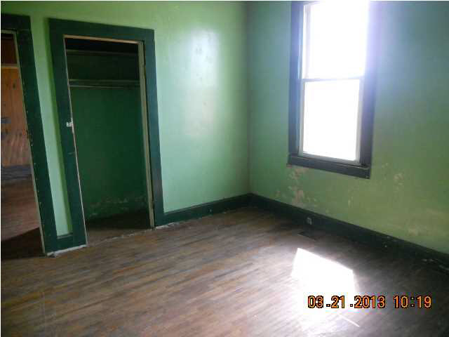 1610 Howard St, Evansville, IN 47713 photo 6