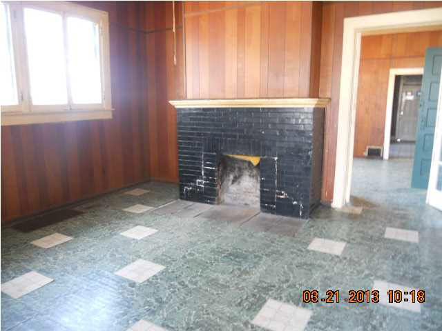 1610 Howard St, Evansville, IN 47713 photo 2