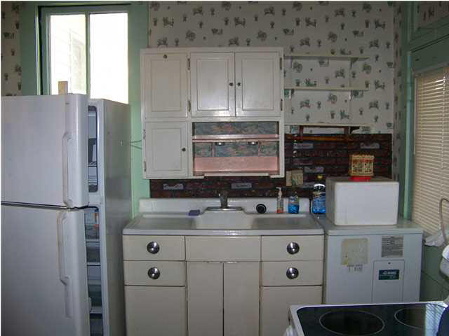 704 E Water St, Mount Vernon, IN 47620 photo 13