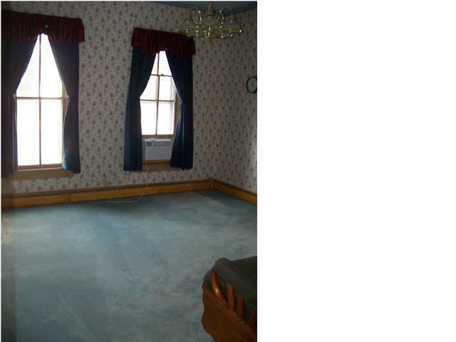 704 E Water St, Mount Vernon, IN 47620 photo 3