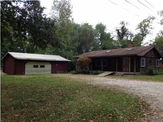 831 W 6th St, Bicknell, IN 47512 photo 1