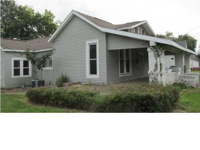 1509 E Main St, Petersburg, IN 47567 photo 8