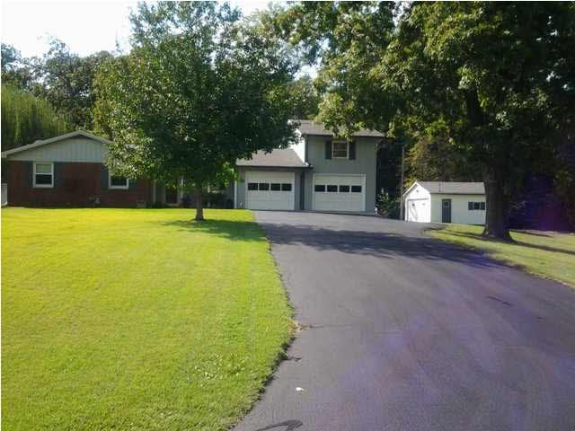 1326 N Kennedy Ct, Petersburg, IN 47567 photo 1