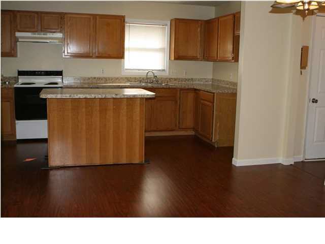 1320 Harlaxton Rd, Evansville, IN 47725 photo 5