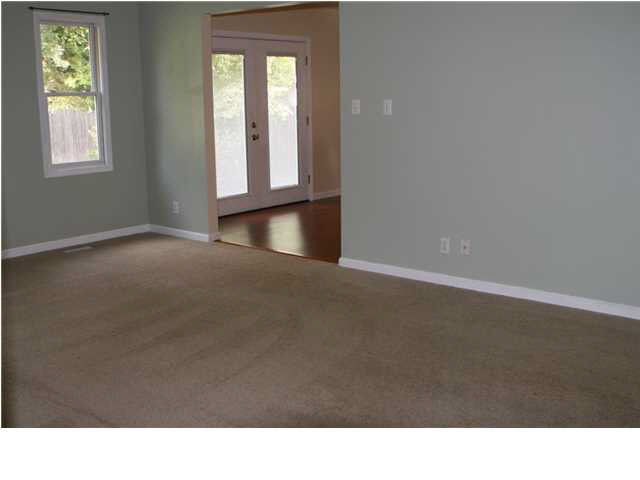1320 Harlaxton Rd, Evansville, IN 47725 photo 2