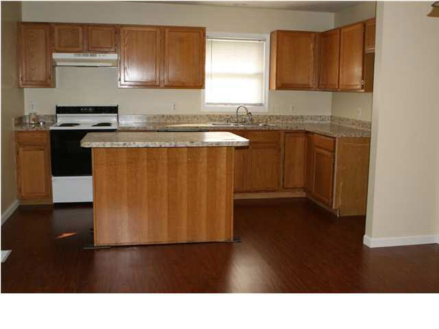 1320 Harlaxton Rd, Evansville, IN 47725 photo 6