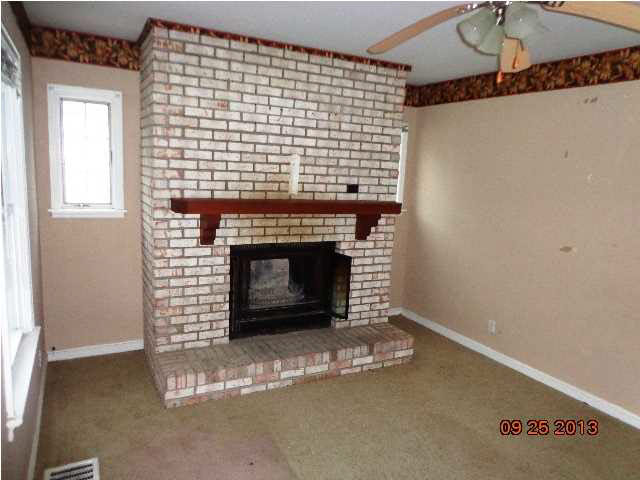 1619 Monroe Ave, Evansville, IN 47714 photo 3