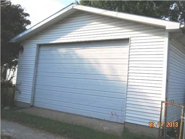 1619 Monroe Ave, Evansville, IN 47714 photo 12