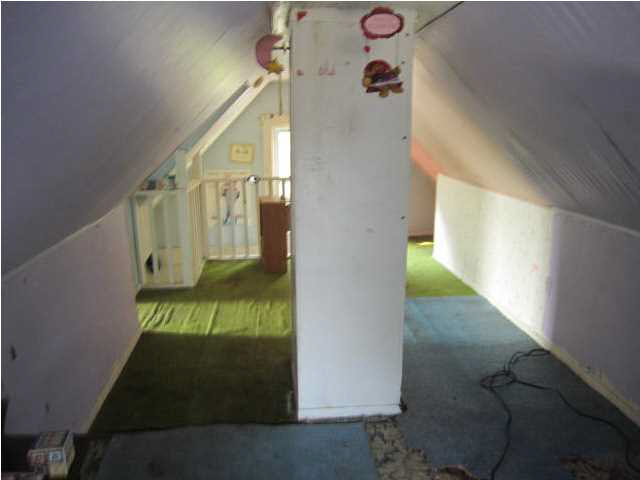 205 W 4th St, Huntingburg, IN 47542 photo 7
