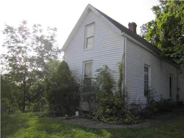 205 W 4th St, Huntingburg, IN 47542 photo 16