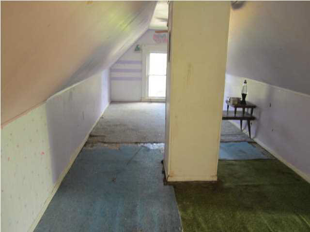 205 W 4th St, Huntingburg, IN 47542 photo 10