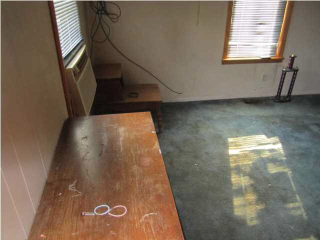 205 W 4th St, Huntingburg, IN 47542 photo 12