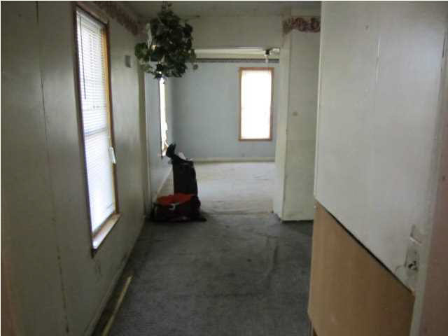 205 W 4th St, Huntingburg, IN 47542 photo 3