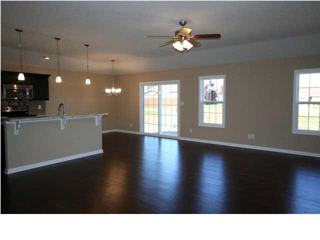 2322 Belize Dr, Evansville, IN 47725 photo 2