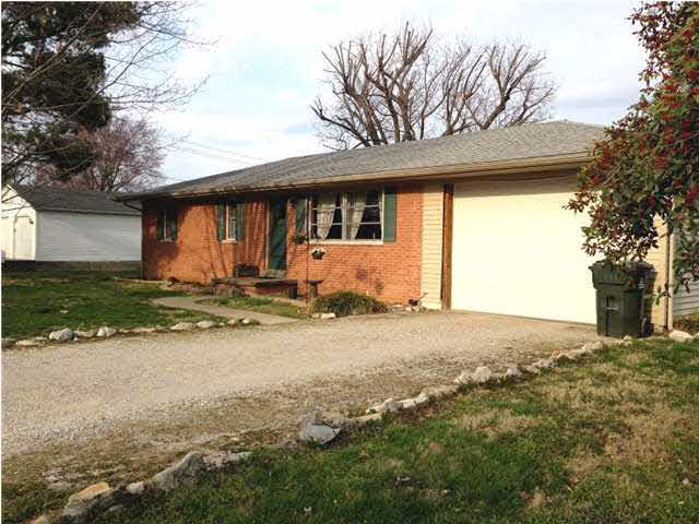 6222 Grandriver Rd, Newburgh, IN 47630 photo 4