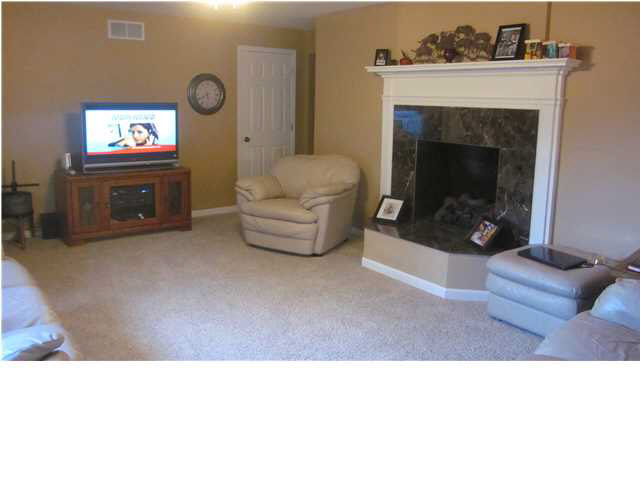 2258 Cherry Ln, Evansville, IN 47725 photo 5