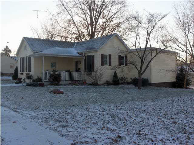 1503 Bedford Rd, Washington, IN 47501 photo 2