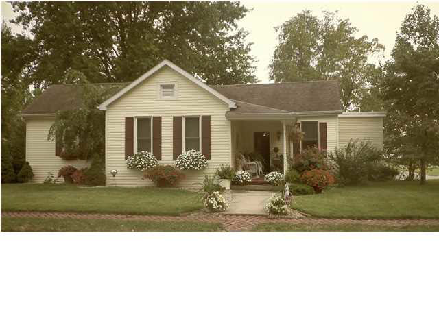 1503 Bedford Rd, Washington, IN 47501 photo 1