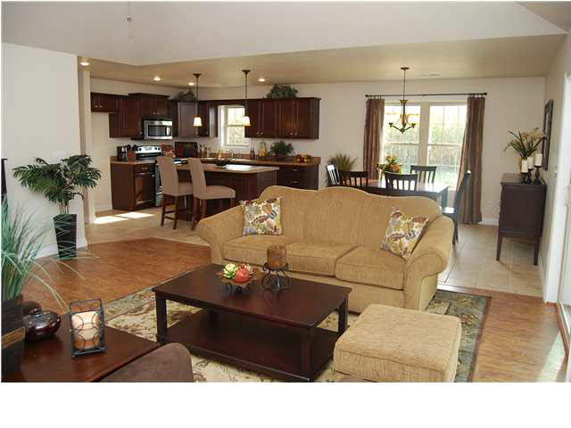 4248 Marywood Dr, Jasper, IN 47546 photo 3