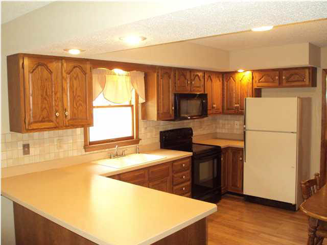 8212 Lake Terrace Dr, Evansville, IN 47715 photo 13