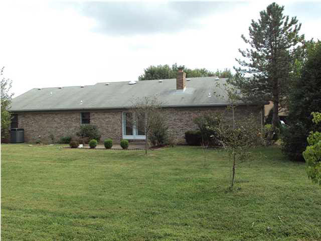 8212 Lake Terrace Dr, Evansville, IN 47715 photo 3
