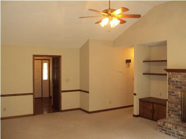 8212 Lake Terrace Dr, Evansville, IN 47715 photo 8