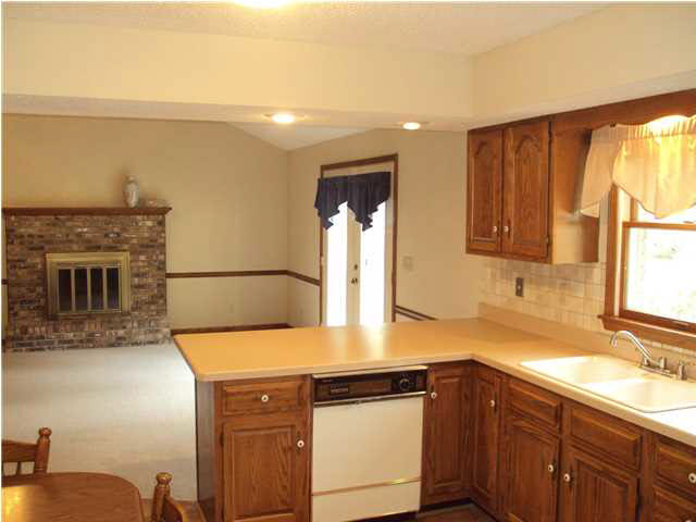 8212 Lake Terrace Dr, Evansville, IN 47715 photo 12
