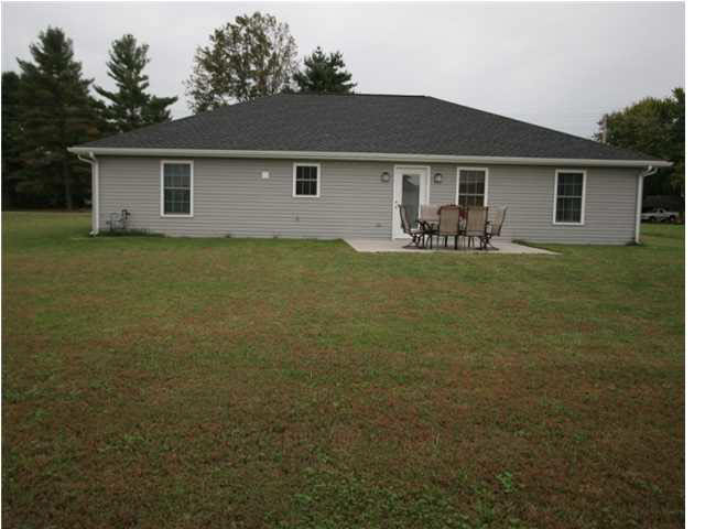 1450 W 47th St, Jasper, IN 47546 photo 2