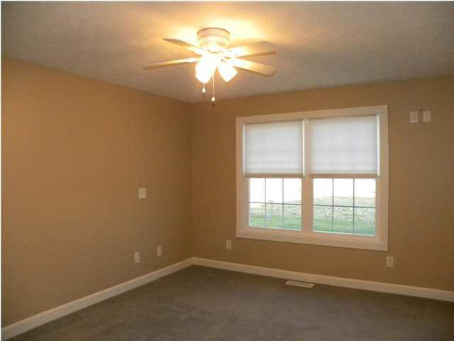 600 S Ninth Ave, Haubstadt, IN 47639 photo 6