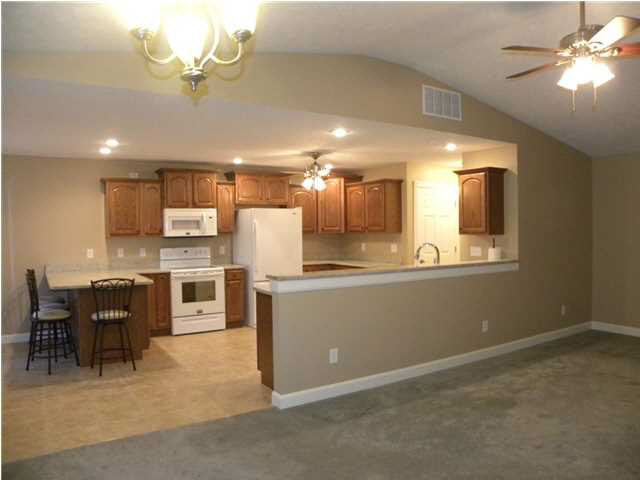 600 S Ninth Ave, Haubstadt, IN 47639 photo 4