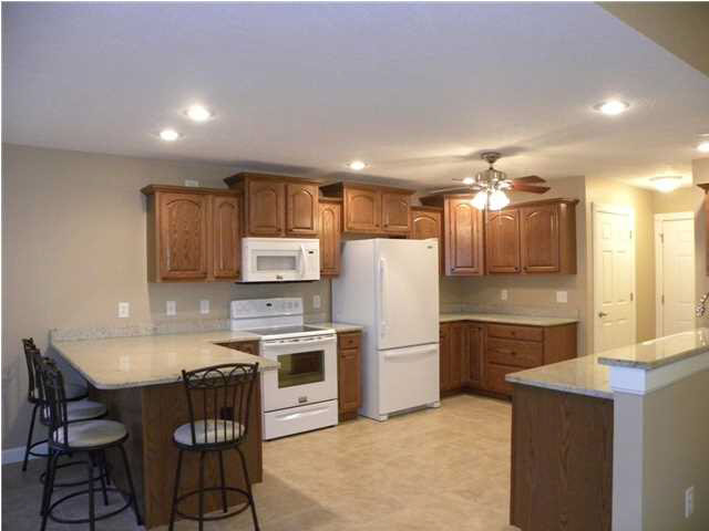 600 S Ninth Ave, Haubstadt, IN 47639 photo 5