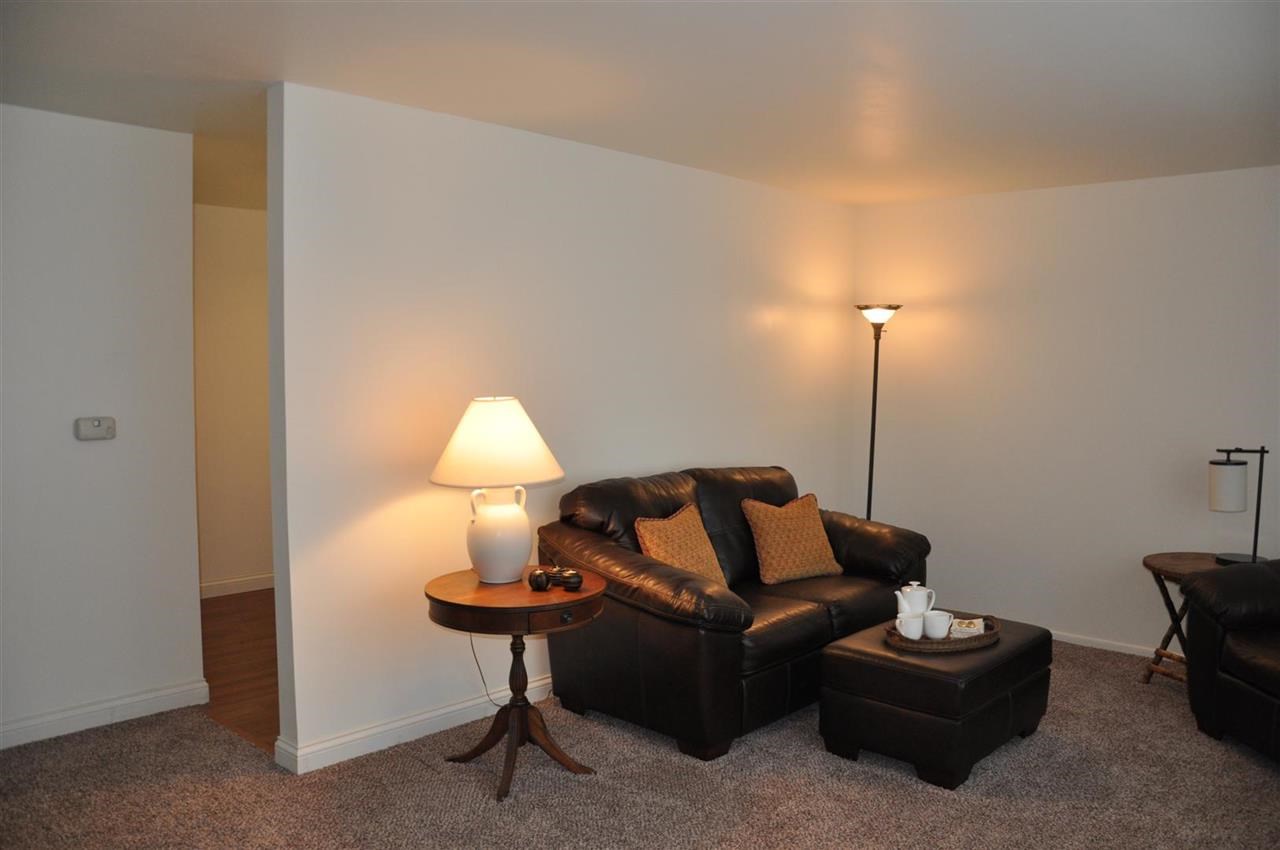 318 N Park Dr, Evansville, IN 47710 photo 3