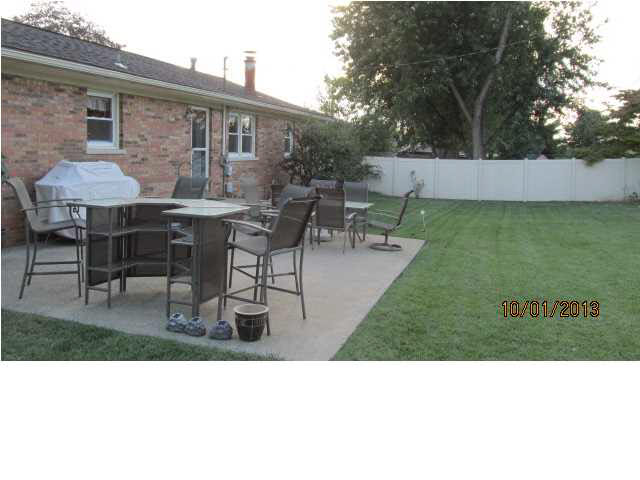 421 Lawrence Dr, Mount Vernon, IN 47620 photo 21