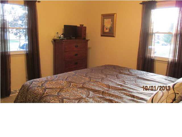 421 Lawrence Dr, Mount Vernon, IN 47620 photo 9