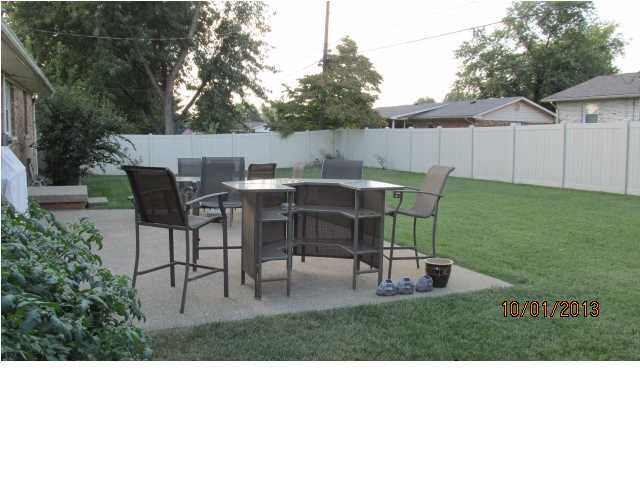 421 Lawrence Dr, Mount Vernon, IN 47620 photo 22