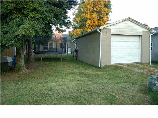1123 11th St, Tell City, IN 47586 photo 3