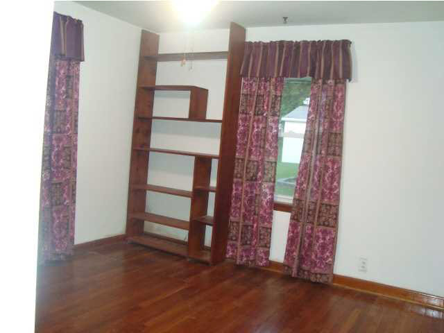1366 Homestead Dr, Boonville, IN 47601 photo 6