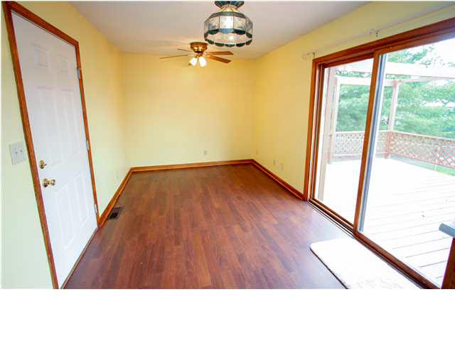 5111 Virginia Dr, Newburgh, IN 47630 photo 3