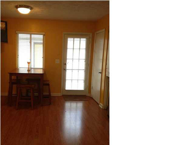 1201 Old Post Rd, Evansville, IN 47710 photo 4
