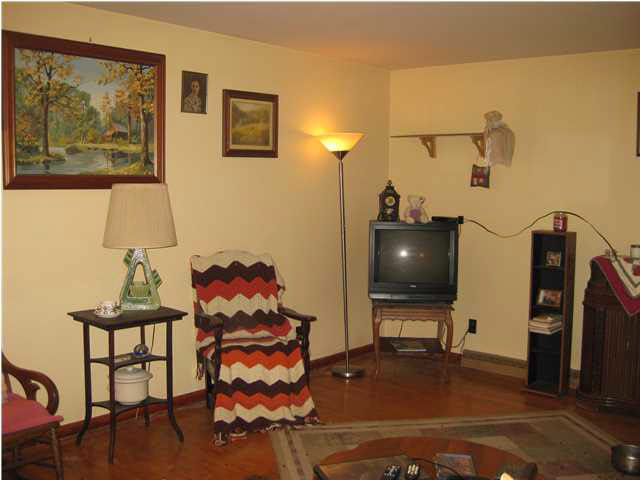 898 N Red Bank Rd, Evansville, IN 47712 photo 3