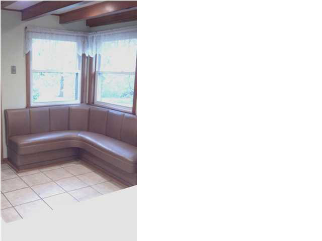 216 E Crestwood Dr, Washington, IN 47501 photo 2