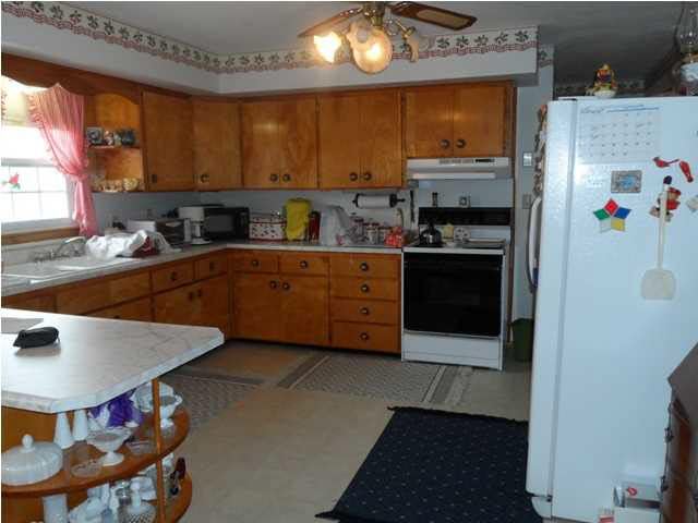206 S Griffith St, Elnora, IN 47529 photo 15