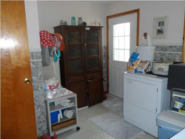 206 S Griffith St, Elnora, IN 47529 photo 17