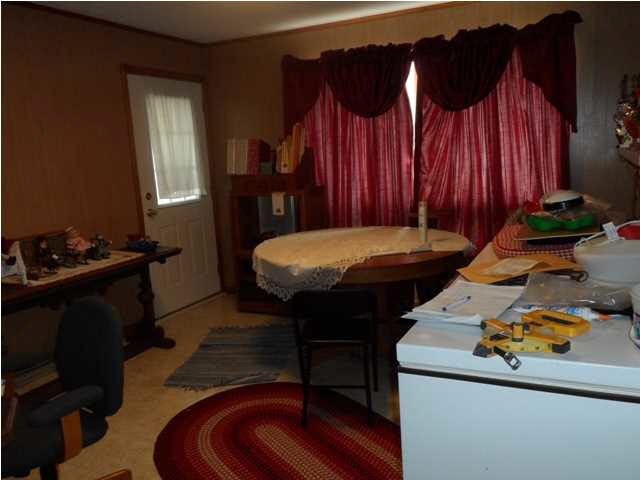 206 S Griffith St, Elnora, IN 47529 photo 16