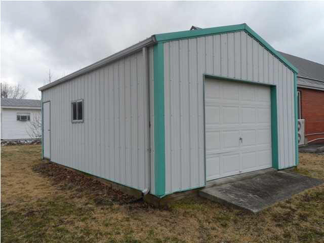 206 S Griffith St, Elnora, IN 47529 photo 6